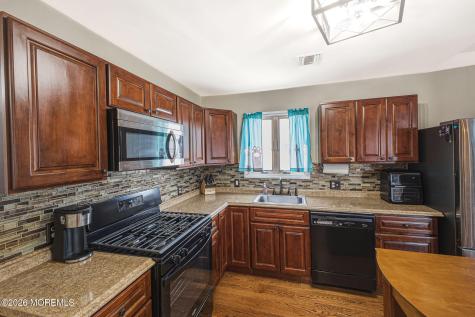 911 Harris Avenue Union Beach NJ 07735