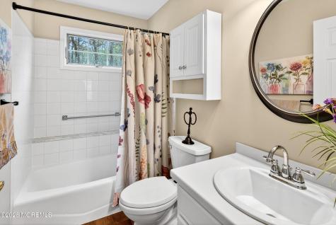 704 Flint Court Manchester NJ 08759