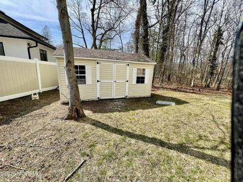 405 Lawrence Avenue Oakhurst NJ 07755