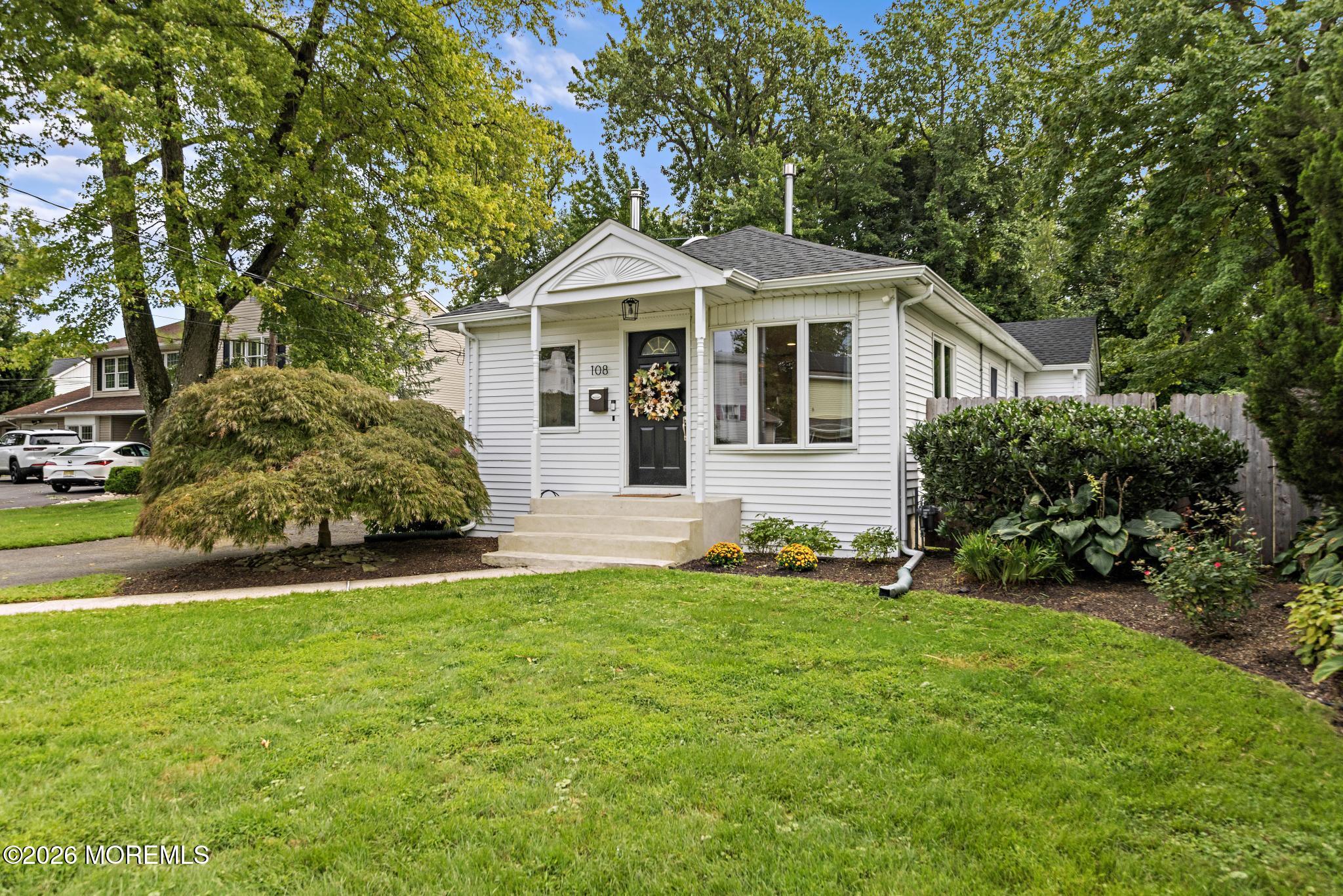 108 Hamilton Avenue Leonardo NJ 07737