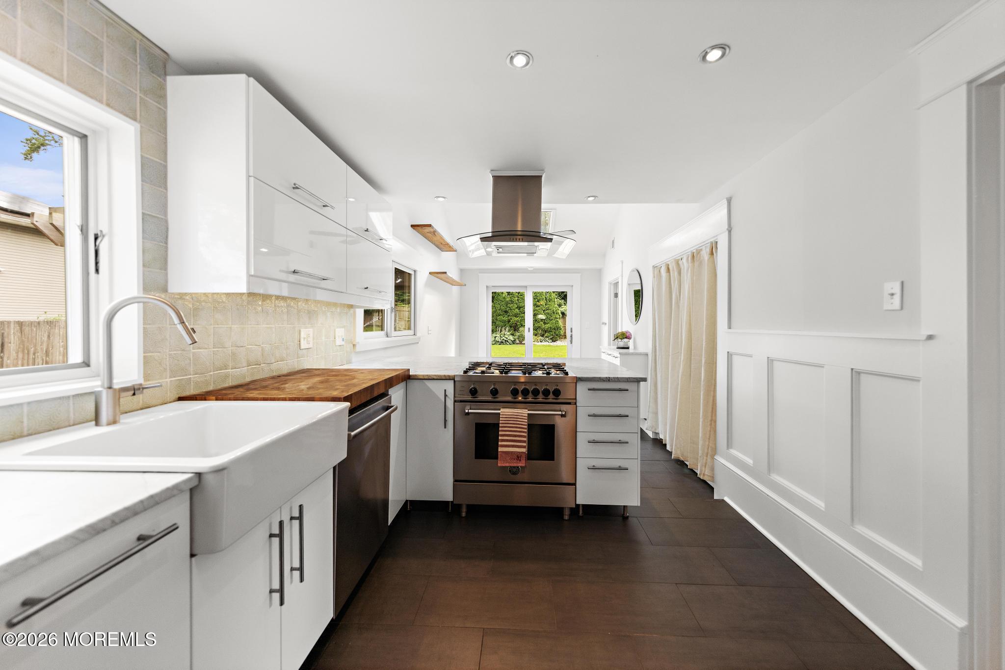 108 Hamilton Avenue Leonardo NJ 07737