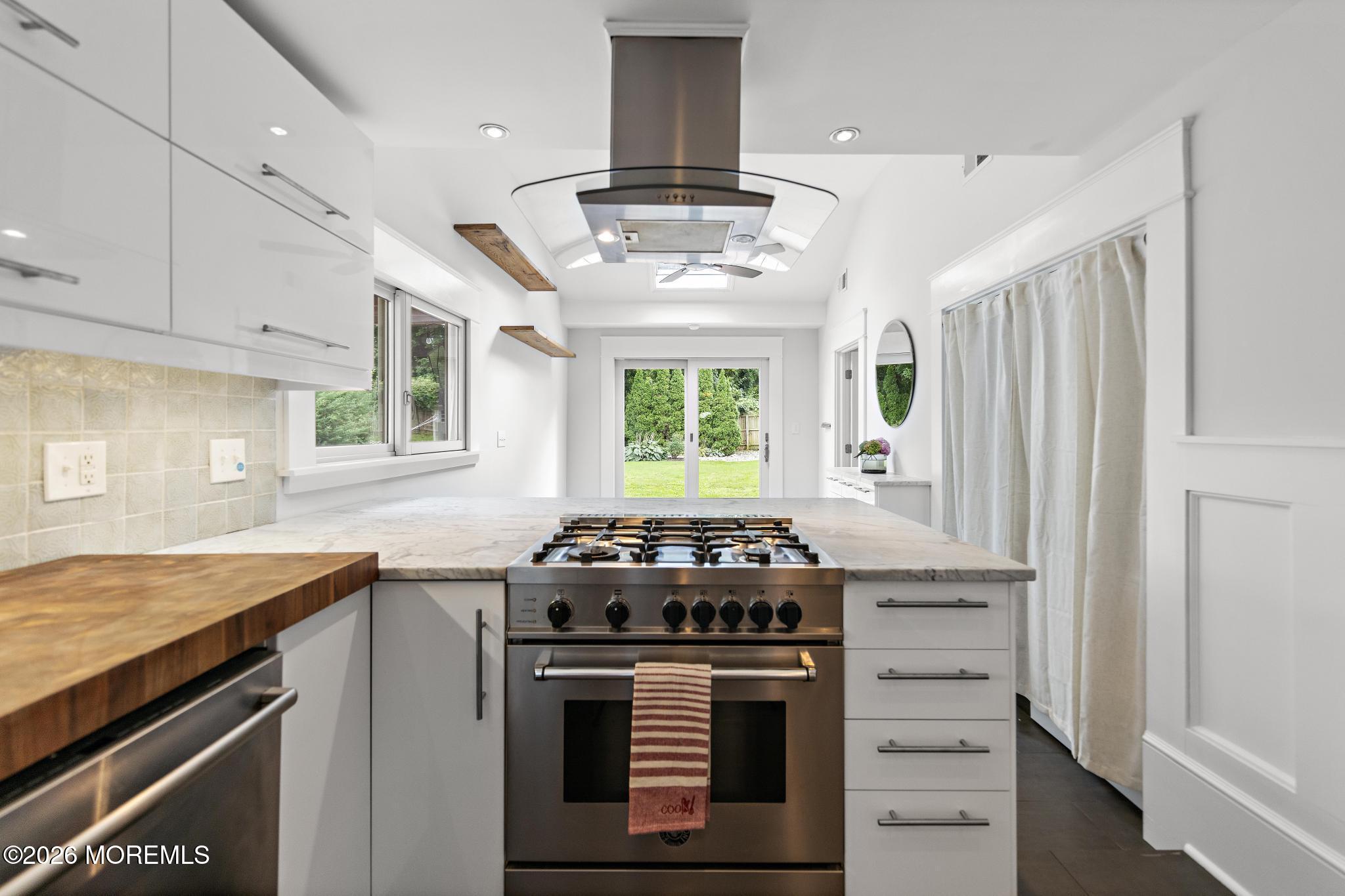 108 Hamilton Avenue Leonardo NJ 07737