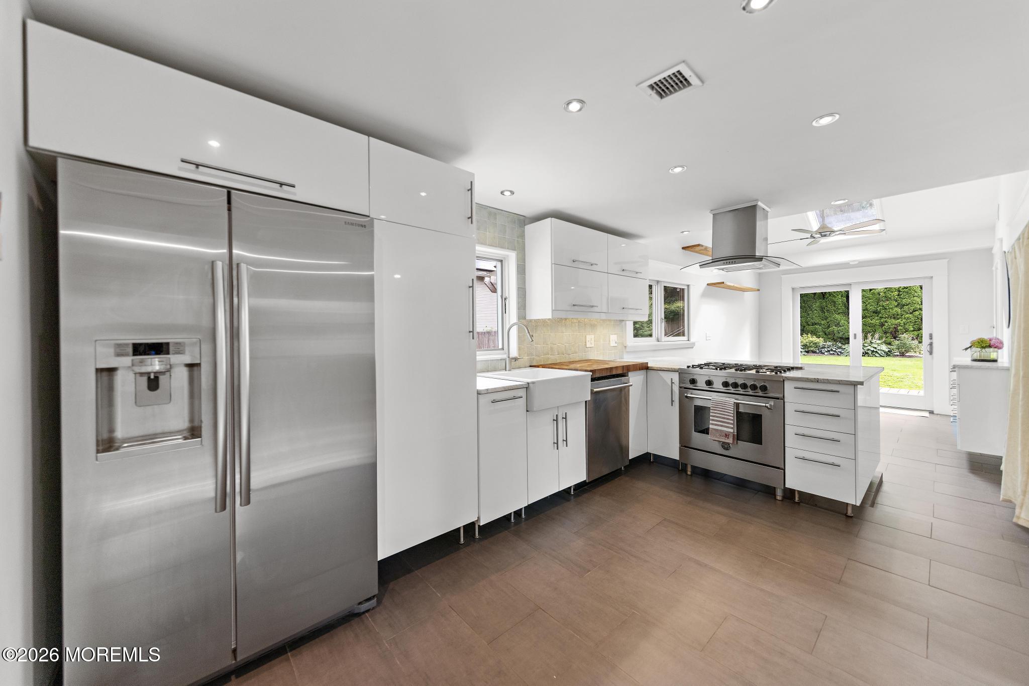 108 Hamilton Avenue Leonardo NJ 07737