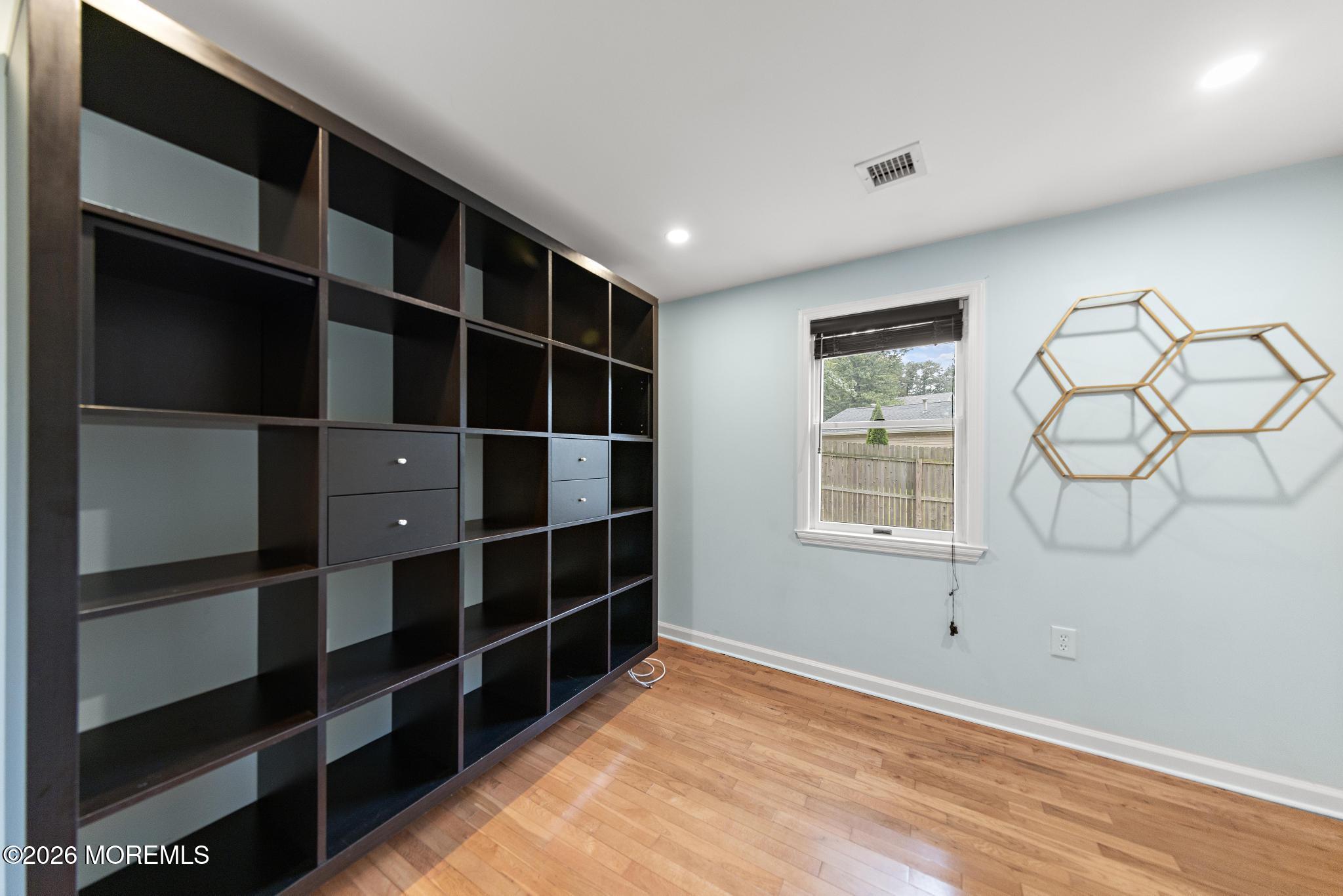 108 Hamilton Avenue Leonardo NJ 07737