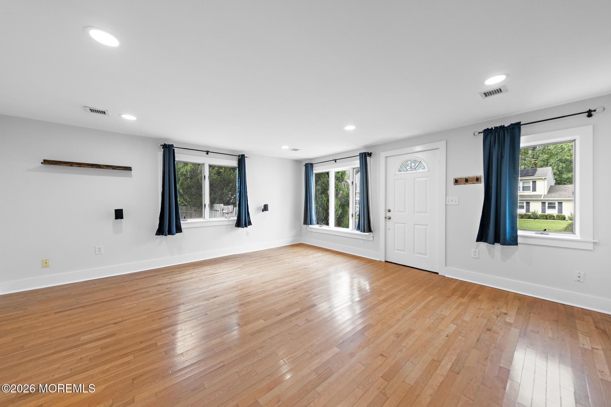 108 Hamilton Avenue Leonardo NJ 07737