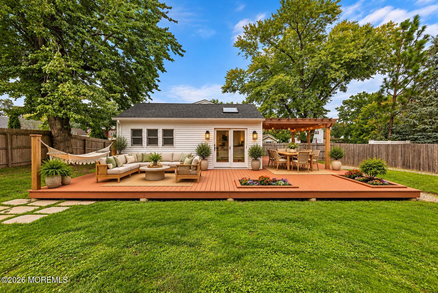108 Hamilton Avenue Leonardo NJ 07737