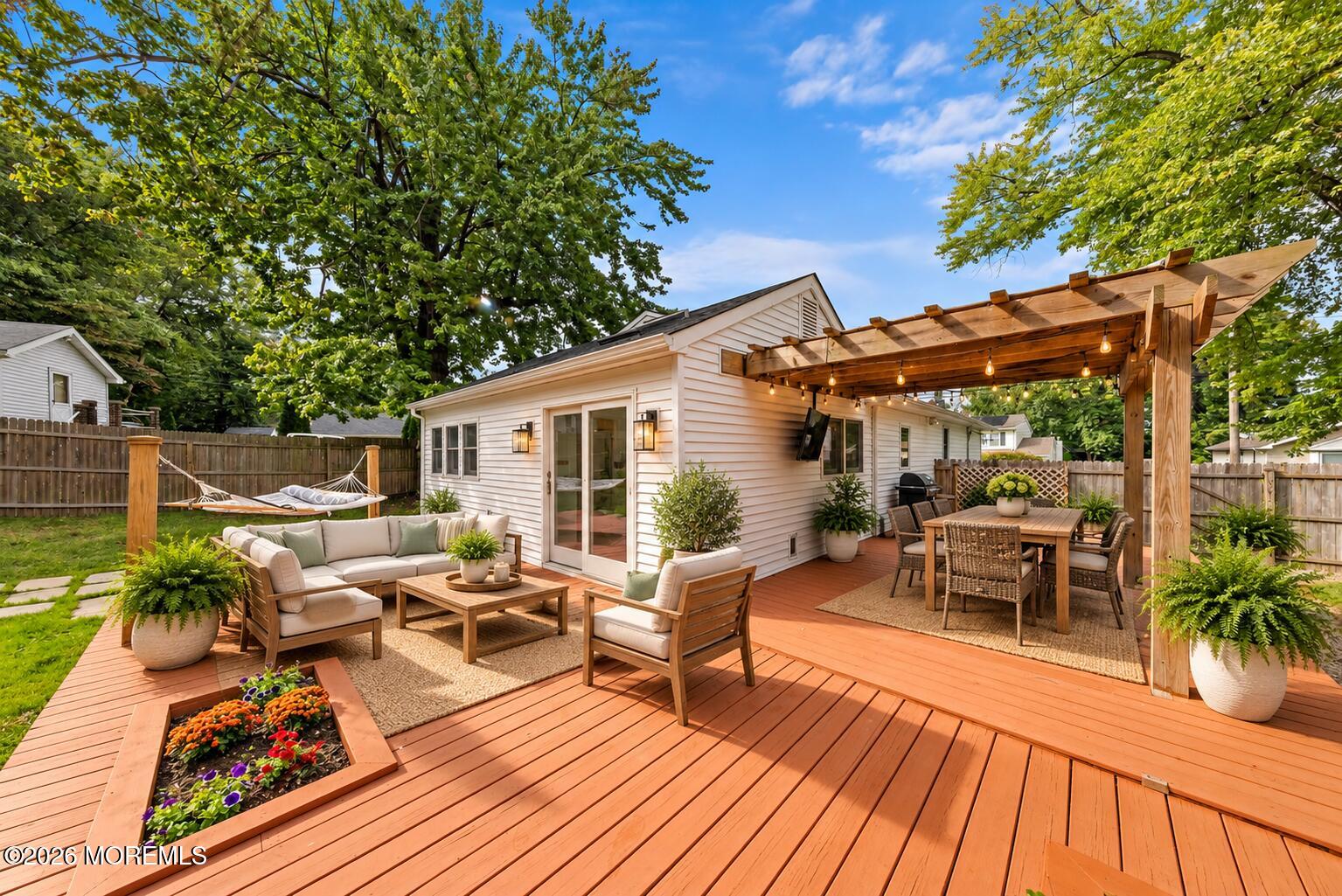 108 Hamilton Avenue Leonardo NJ 07737