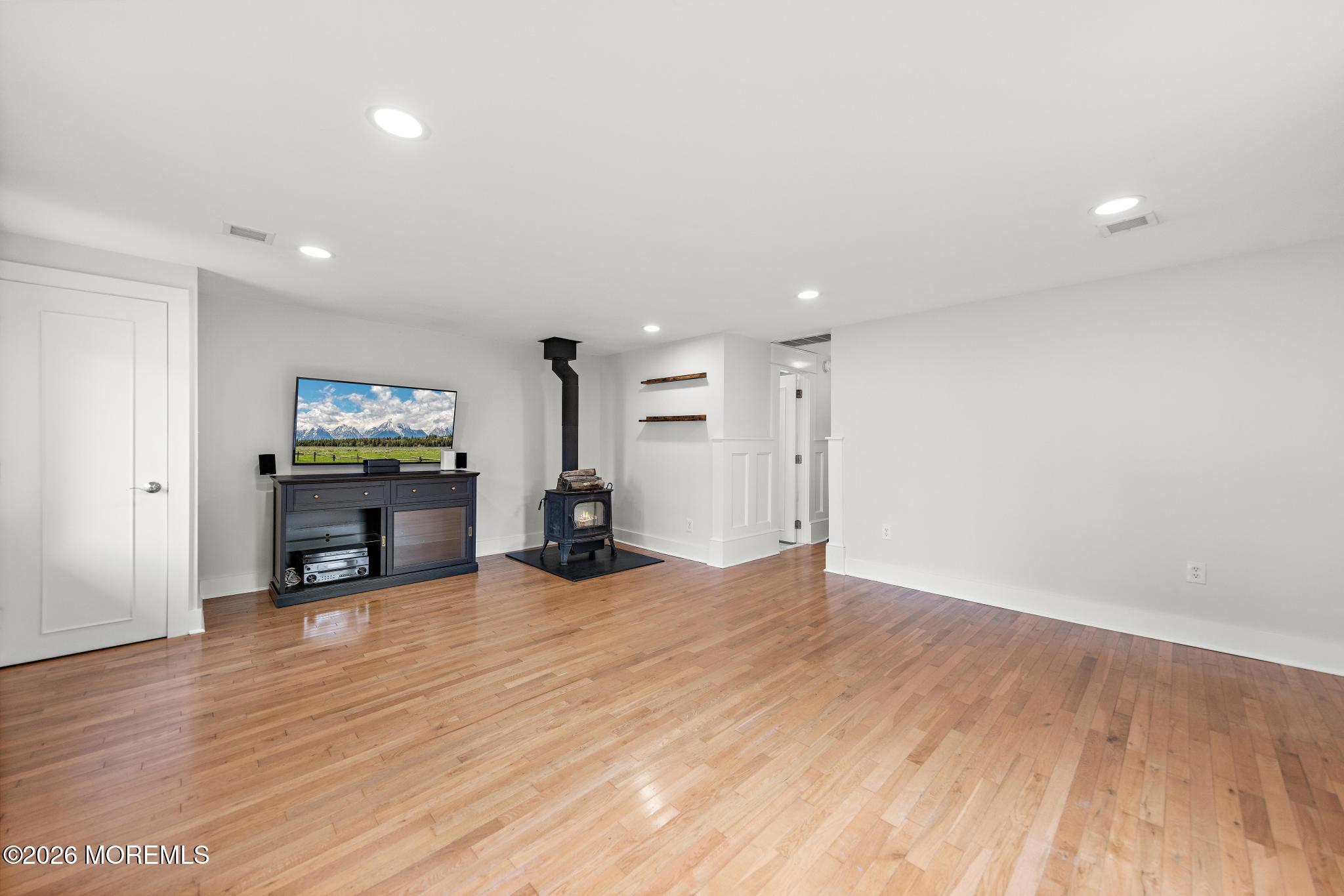 108 Hamilton Avenue Leonardo NJ 07737