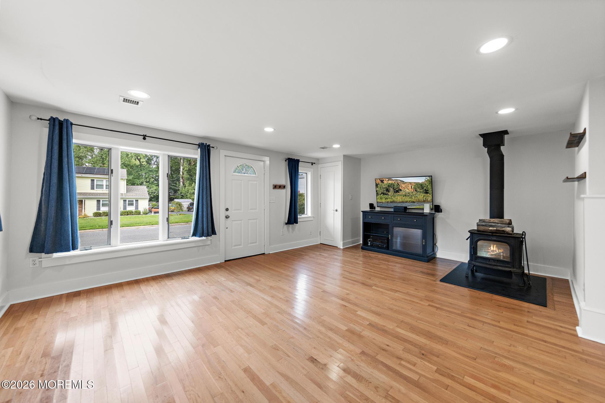 108 Hamilton Avenue Leonardo NJ 07737