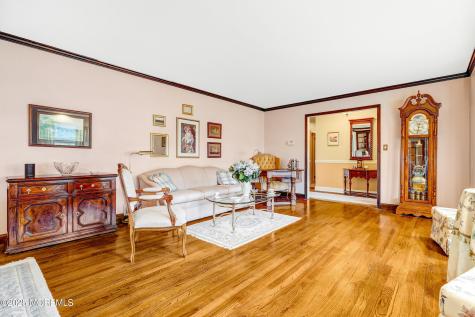 21 Meadowbrook Drive Howell NJ 07731