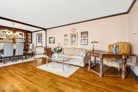 21 Meadowbrook Drive Howell NJ 07731
