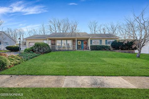 21 Meadowbrook Drive Howell NJ 07731