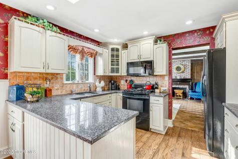 21 Meadowbrook Drive Howell NJ 07731