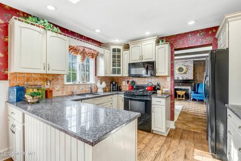 21 Meadowbrook Drive Howell NJ 07731