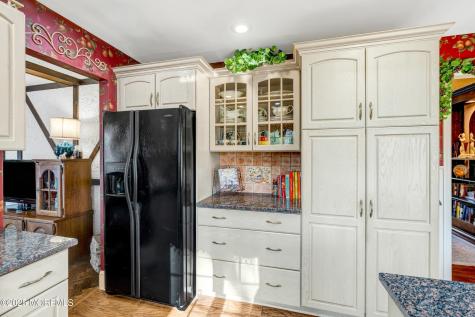 21 Meadowbrook Drive Howell NJ 07731