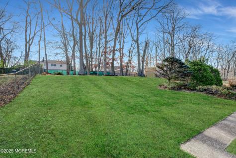 21 Meadowbrook Drive Howell NJ 07731