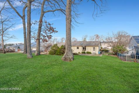 21 Meadowbrook Drive Howell NJ 07731