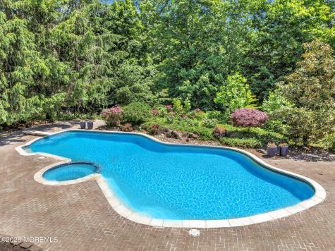427 Fawns Run Morganville NJ 07751