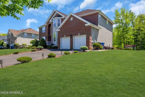 18 Gloria Lane Monroe NJ 08831