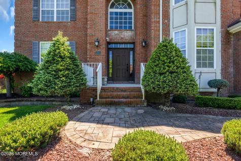 18 Gloria Lane Monroe NJ 08831