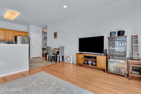 8 April Springs Court Lakewood NJ 08701