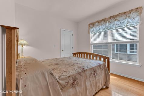 8 April Springs Court Lakewood NJ 08701