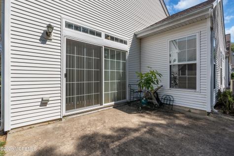 8 April Springs Court Lakewood NJ 08701