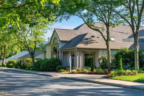 8 April Springs Court Lakewood NJ 08701
