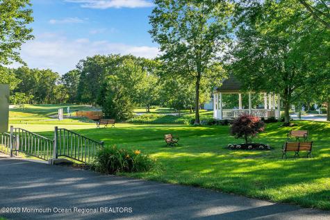 8 April Springs Court Lakewood NJ 08701