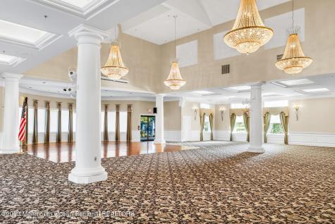 8 April Springs Court Lakewood NJ 08701