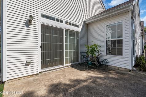 8 April Springs Court Lakewood NJ 08701