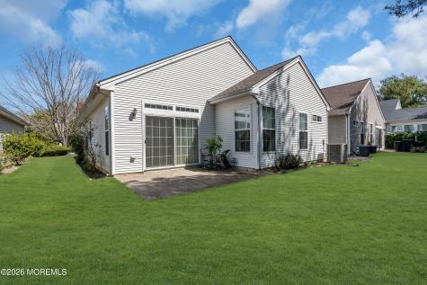 8 April Springs Court Lakewood NJ 08701