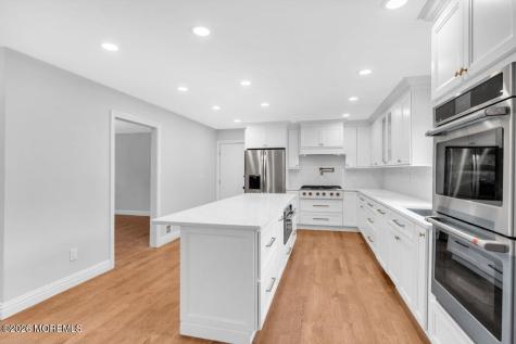6 Oak Tree Lane Ocean Twp NJ 07712