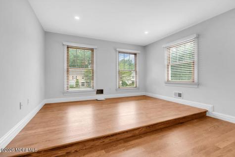 6 Oak Tree Lane Ocean Twp NJ 07712
