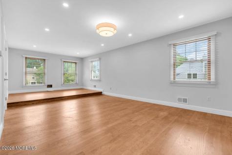 6 Oak Tree Lane Ocean Twp NJ 07712