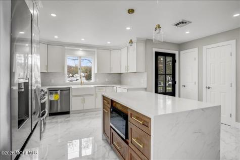 3 Roberta Drive Middletown NJ 07748