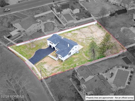 3 Roberta Drive Middletown NJ 07748