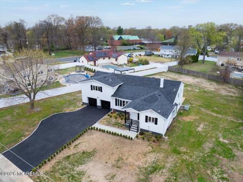 3 Roberta Drive Middletown NJ 07748
