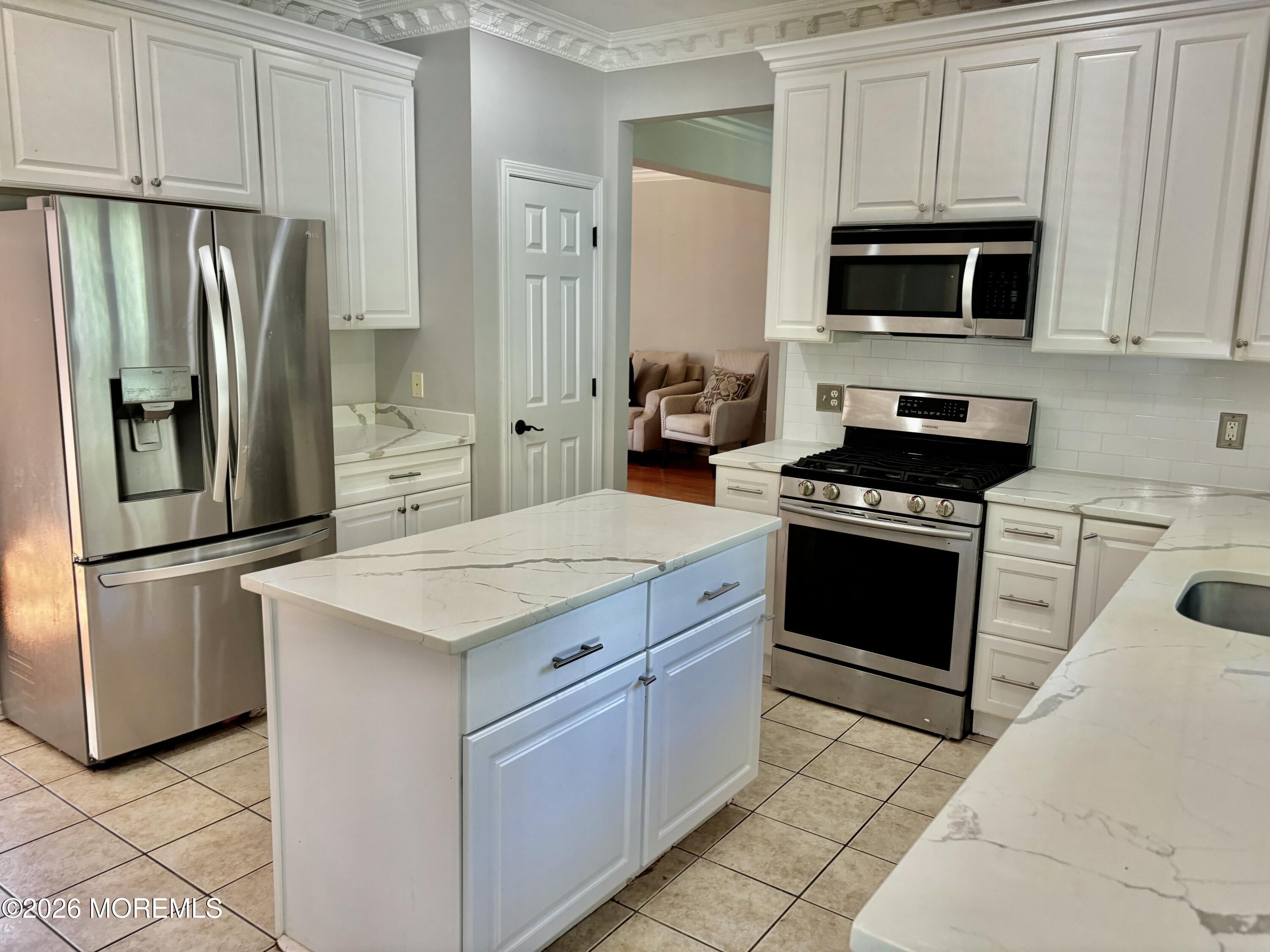 22 Kuzyk Road Cream Ridge NJ 08514