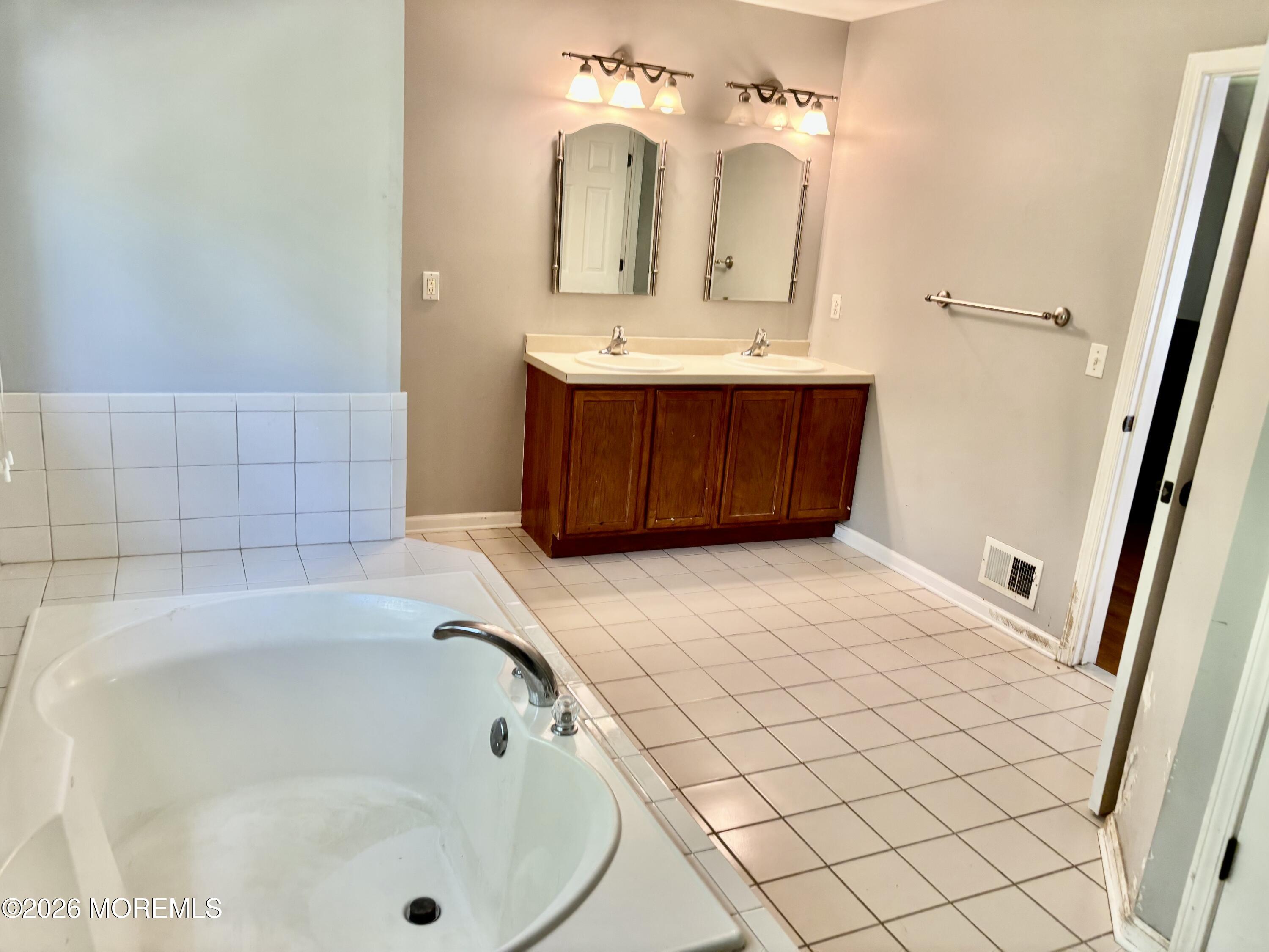 22 Kuzyk Road Cream Ridge NJ 08514