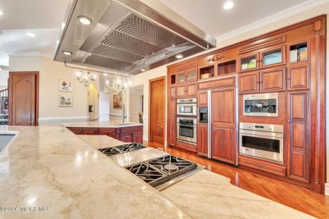 37 Robbins Road S Millstone NJ 08510