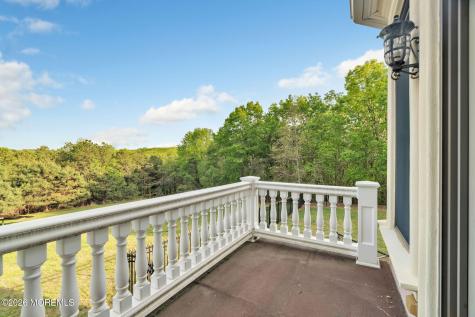 37 Robbins Road S Millstone NJ 08510