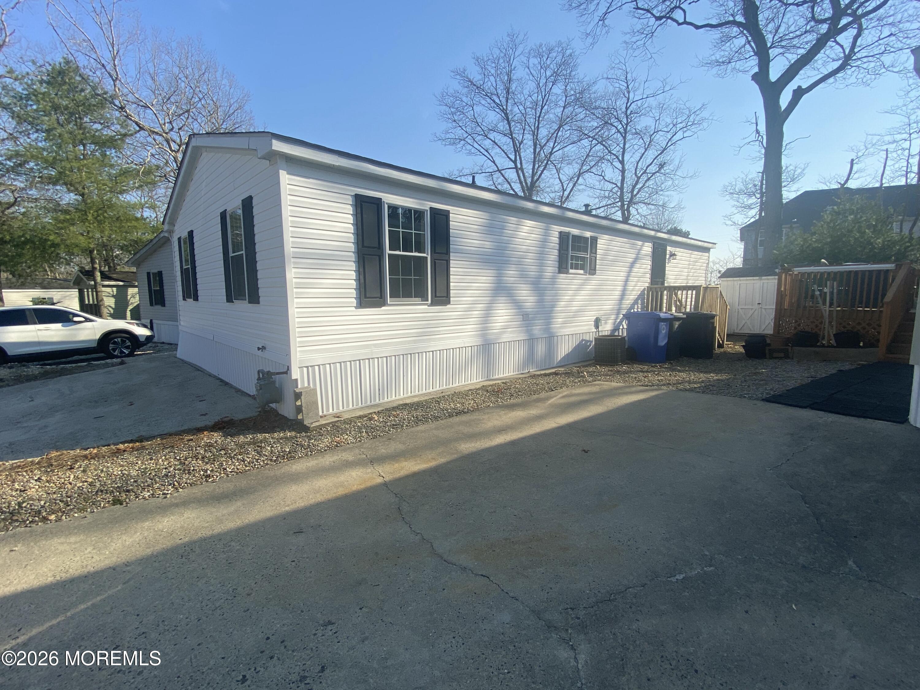 11 Oak Tree Lane Manahawkin NJ 08050