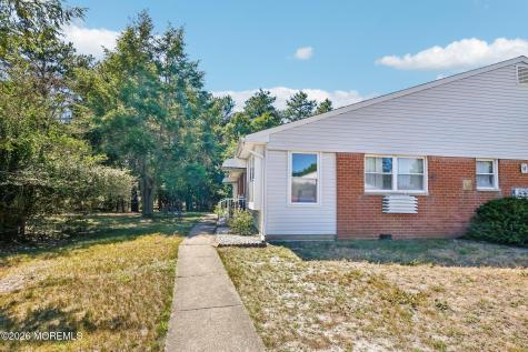 14 Potomac Lane Whiting NJ 08759