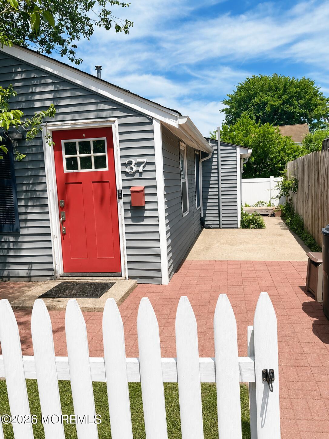 37 Myrtle Avenue Keyport NJ 07735