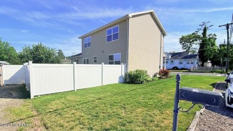 6 Spring Street Beachwood NJ 08722