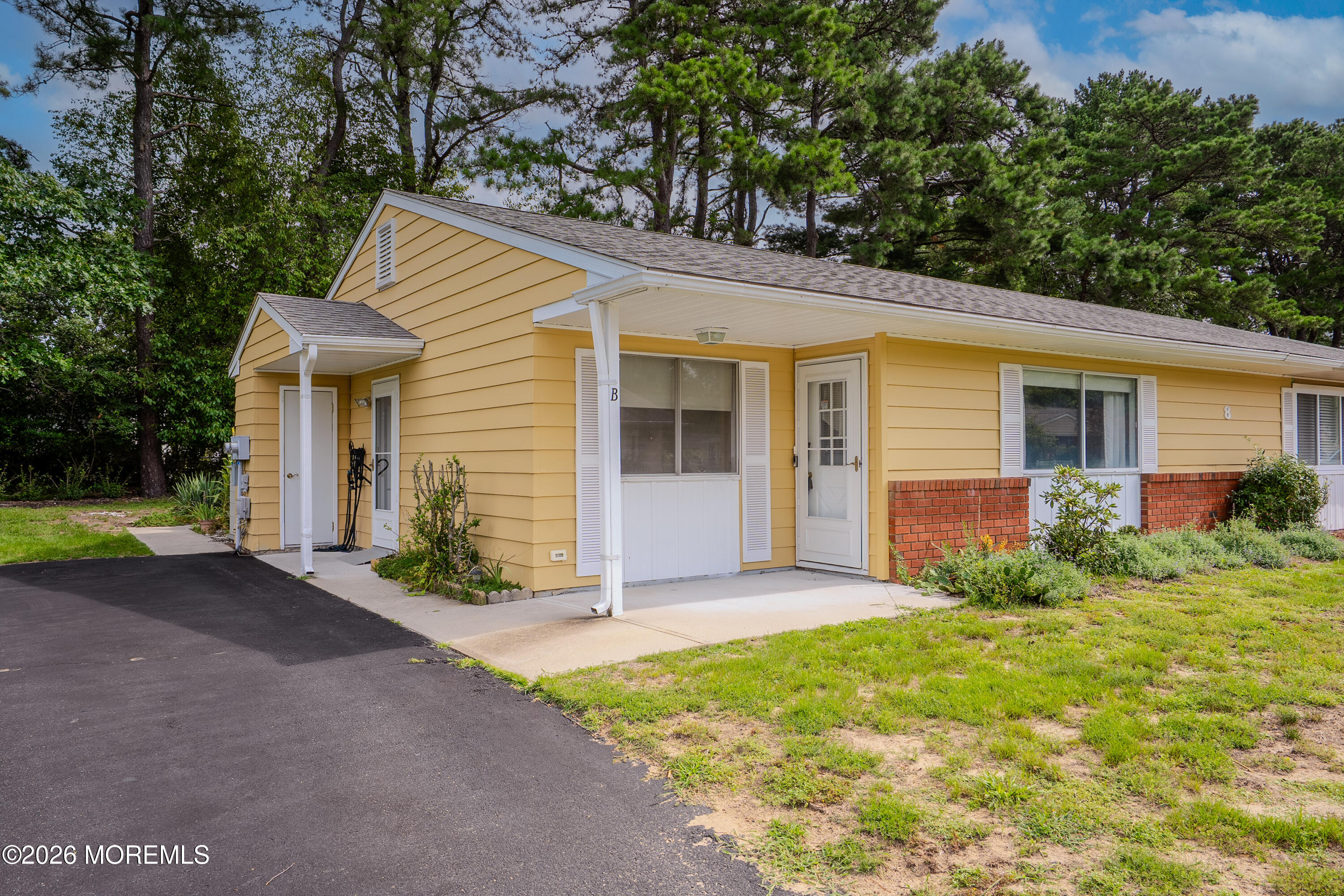 8 B Alaska Avenue Whiting NJ 08759