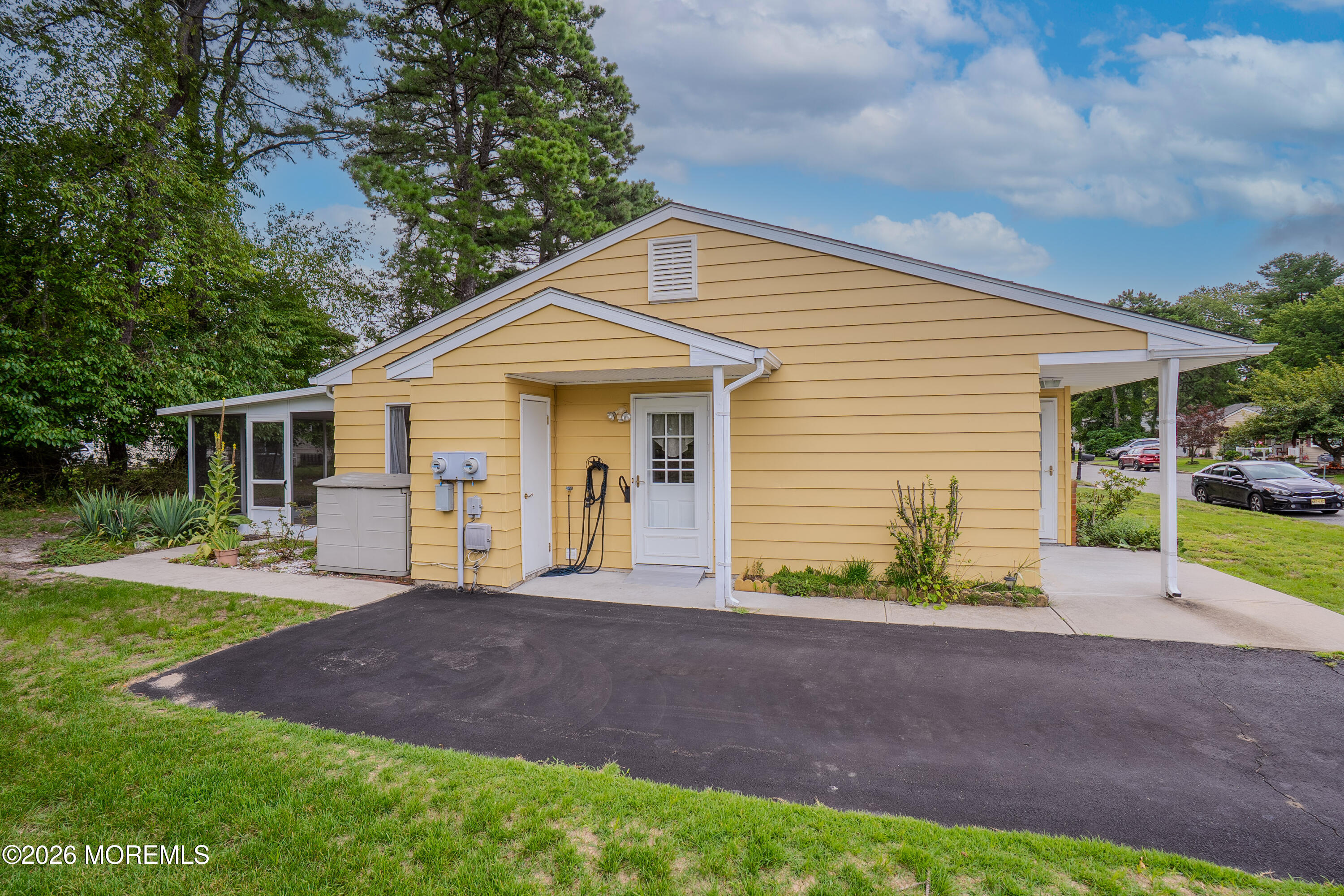 8 B Alaska Avenue Whiting NJ 08759