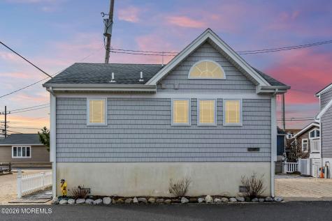 105 W Bayberry Way Lavallette NJ 08735