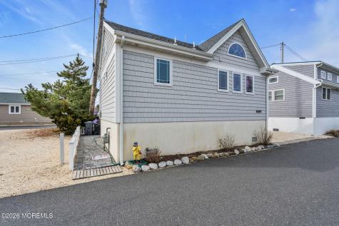 105 W Bayberry Way Lavallette NJ 08735